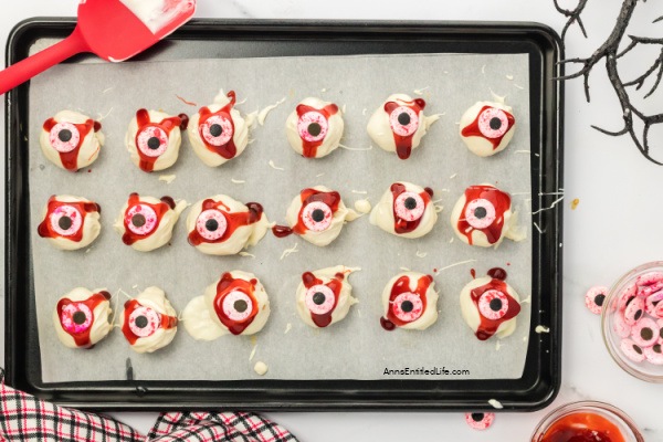 No-Bake Peanut Butter Eyeballs Halloween Treats. Whip up these frightfully delicious no-bake peanut butter eyeball Halloween treats for a spooky celebration. Easy recipe for a ghoulish delight.