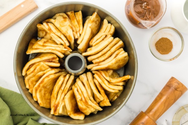 Pull-Apart Apple Butter Bread Recipe. Experience the heavenly delight of pull-apart apple butter bread. Learn to bake this irresistible treat with step-by-step instructions. Perfect for any occasion.