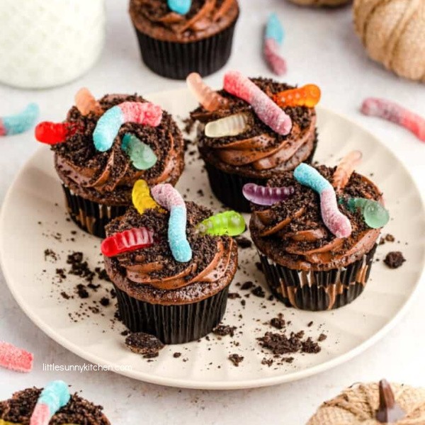 35 Halloween Cupcake Recipes | Easy and Spooky Ideas. Discover 35 creative Halloween cupcake recipes for a frightfully delicious treat. From ghoulish to adorable, find the perfect treat for your spooky gathering. Get inspired with easy and spooky baking ideas.