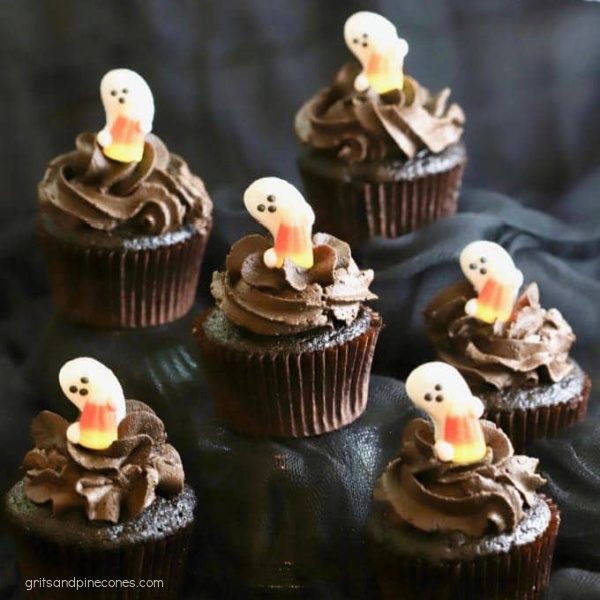 35 Halloween Cupcake Recipes | Easy and Spooky Ideas. Discover 35 creative Halloween cupcake recipes for a frightfully delicious treat. From ghoulish to adorable, find the perfect treat for your spooky gathering. Get inspired with easy and spooky baking ideas.