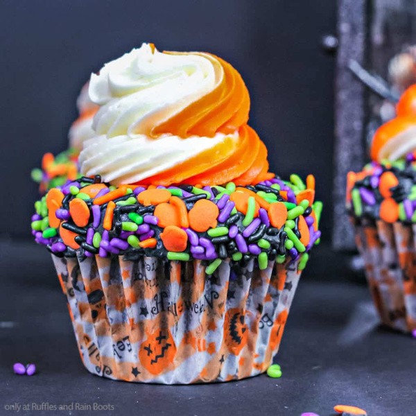 35 Halloween Cupcake Recipes | Easy and Spooky Ideas. Discover 35 creative Halloween cupcake recipes for a frightfully delicious treat. From ghoulish to adorable, find the perfect treat for your spooky gathering. Get inspired with easy and spooky baking ideas.