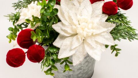Easy-to-Make Rustic Christmas Centerpiece
