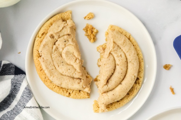 Easy Soft Gingerbread Cookies: Best Recipe. Discover the best soft gingerbread cookie recipe - a simple and delightful treat that brings holiday joy with every bite.