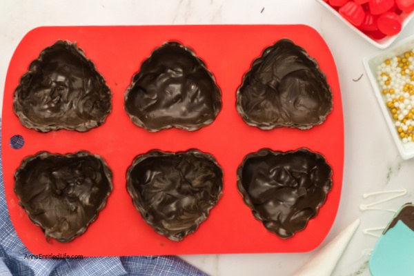 How to Make Breakable Chocolate Hearts (Smash Hearts). Burst into the world of breakable chocolate hearts! Learn how to make a smashable chocolate heart with this step-by-step guide. Unleash sweet chaos and surprise your taste buds.