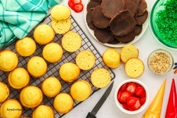 Hamburger Cupcakes Recipe | Easy How to Make Directions. These cupcakes that look like hamburgers are absolutely adorable and surprisingly easy to make. Soft, pillowy, golden cupcakes, baked to perfection, filled with brownies, coconut, fresh strawberries and frosting. These hamburger cupcakes are a perfect addition for any get-together.