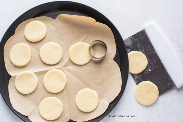 Easy Alfajores Cookies Recipe | with Dulce de Leche. Discover the ultimate guide to making classic alfajores at home. Enjoy these soft, sweet cookies filled with creamy dulce de leche. Perfect for any occasion!