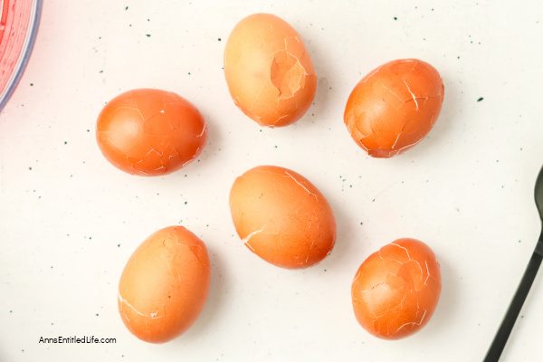 Eyeball Deviled Eggs Recipe for Creepy Halloween Snacks Eyeball Deviled Eggs Recipe for Creepy Halloween Snacks. Create spooky eyeball deviled eggs with this simple Halloween recipe. A creepy party snack that's easy to make and sure to grab everyone's attention.