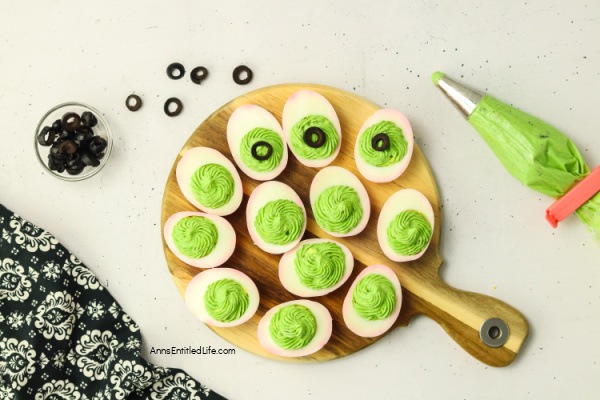 Eyeball Deviled Eggs Recipe for Creepy Halloween Snacks Eyeball Deviled Eggs Recipe for Creepy Halloween Snacks. Create spooky eyeball deviled eggs with this simple Halloween recipe. A creepy party snack that's easy to make and sure to grab everyone's attention.