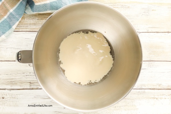 Homemade Everything Bread Recipe: Fresh & Flavorful. Learn how to make delicious everything bread with this simple recipe. It's perfect for breakfast or snacks and packed with savory flavors. Bake it today!