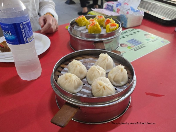 Our Two Days in Singapore: Itinerary & Attractions Our Two Days in Singapore: Itinerary & Attractions. Plan the ultimate 2-day trip to Singapore with must-see attractions, top food spots, and travel tips to make the most of a short city adventure.