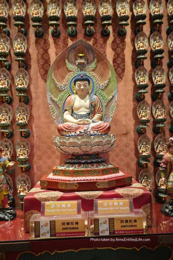 Our Two Days in Singapore: Itinerary & Attractions Our Two Days in Singapore: Itinerary & Attractions. Plan the ultimate 2-day trip to Singapore with must-see attractions, top food spots, and travel tips to make the most of a short city adventure.