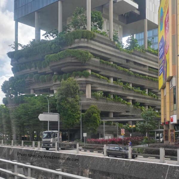 Our Two Days in Singapore: Itinerary & Attractions Our Two Days in Singapore: Itinerary & Attractions. Plan the ultimate 2-day trip to Singapore with must-see attractions, top food spots, and travel tips to make the most of a short city adventure.