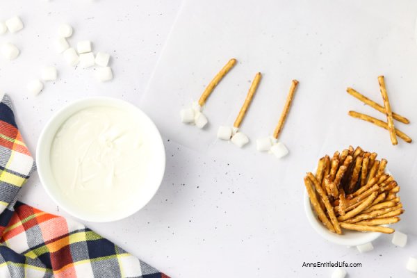 Crispy Turkey Legs: Thanksgiving Treat Recipe. Learn how to make rice crispy turkey legs, a fun and creative Thanksgiving treat. Easy recipe with simple ingredients for a festive, kid-friendly dessert!