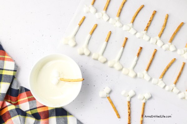 Crispy Turkey Legs: Thanksgiving Treat Recipe. Learn how to make rice crispy turkey legs, a fun and creative Thanksgiving treat. Easy recipe with simple ingredients for a festive, kid-friendly dessert!