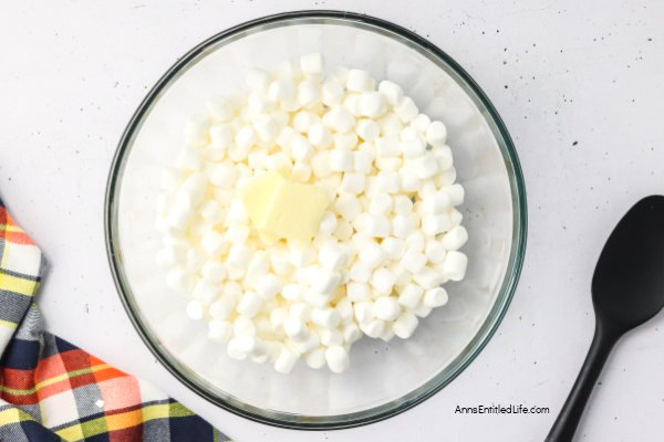 Crispy Turkey Legs: Thanksgiving Treat Recipe. Learn how to make rice crispy turkey legs, a fun and creative Thanksgiving treat. Easy recipe with simple ingredients for a festive, kid-friendly dessert!