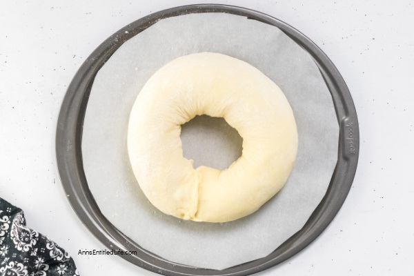 King Cake Recipe: Easy Homemade Mardi Gras Dessert. Make a classic king cake with this simple recipe for Mardi Gras. Includes ingredients list, step-by-step directions, and baking tips for a tasty, festive dessert.
