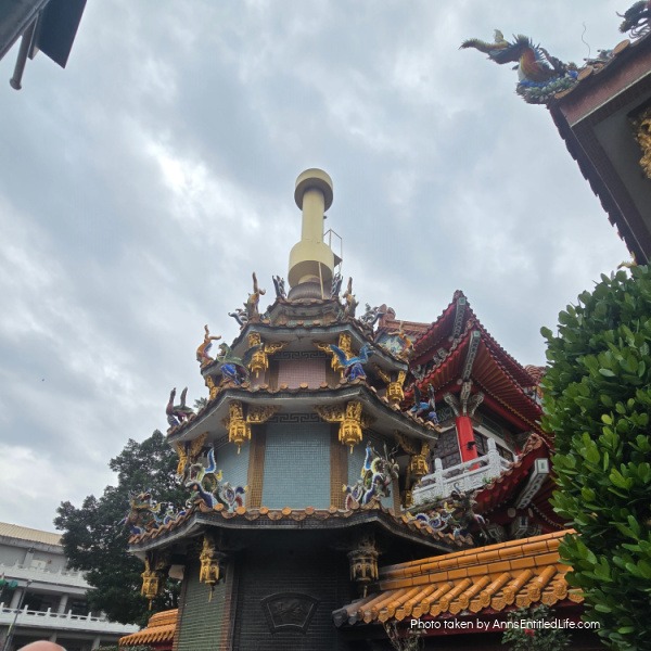 Our One-Day Taiwan Itinerary. A detailed description of our day-trip in Taiwan. The sites and shopping we explored.