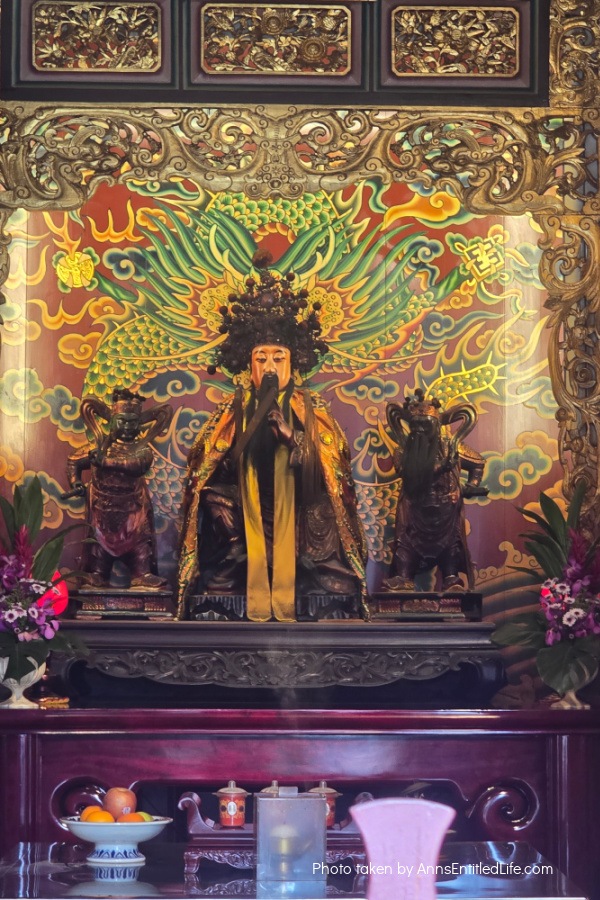 Our One-Day Taiwan Itinerary. A detailed description of our day-trip in Taiwan. The sites and shopping we explored.