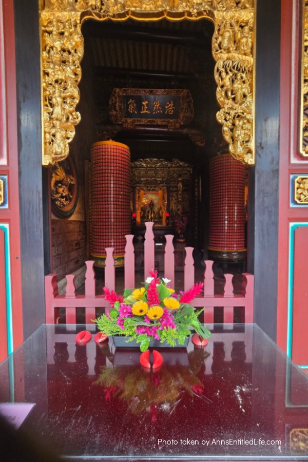 Our One-Day Taiwan Itinerary. A detailed description of our day-trip in Taiwan. The sites and shopping we explored.