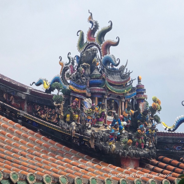 Our One-Day Taiwan Itinerary. A detailed description of our day-trip in Taiwan. The sites and shopping we explored.